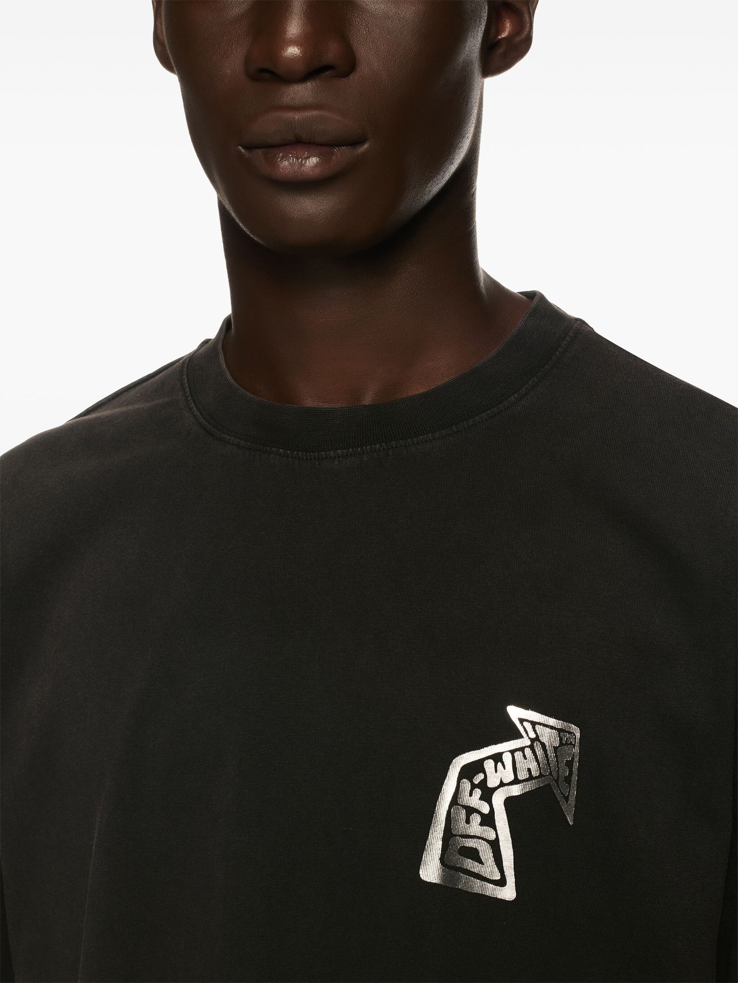 Camiseta Off-white preta estampa arrows pregos