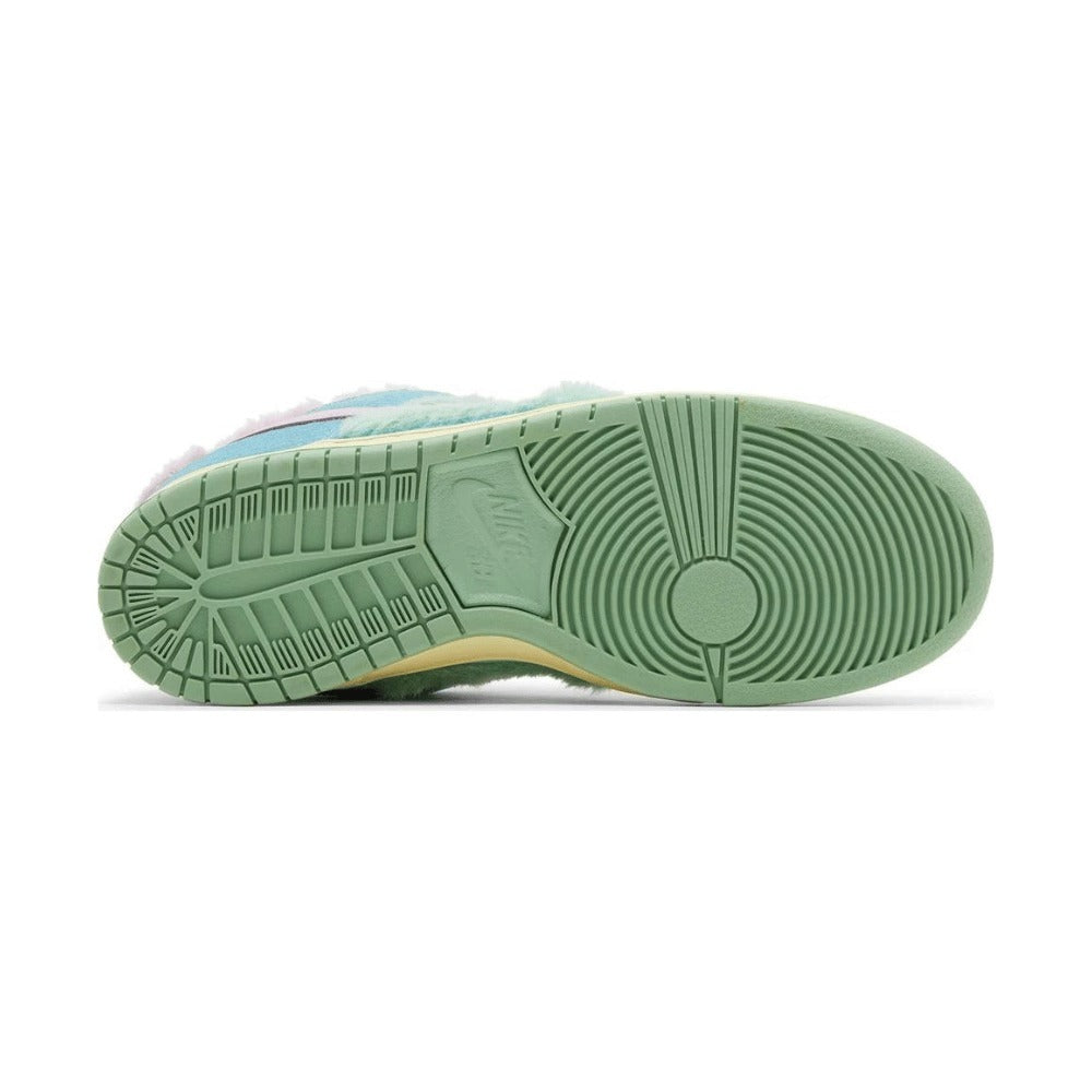 Verdy x Nike SB Dunk Low Visty